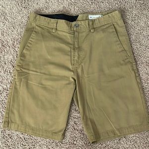 Volvo short. Size 34